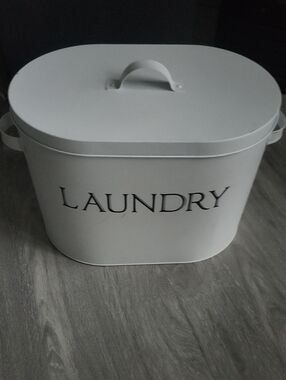 White Metal Laundry Bin with Lid
